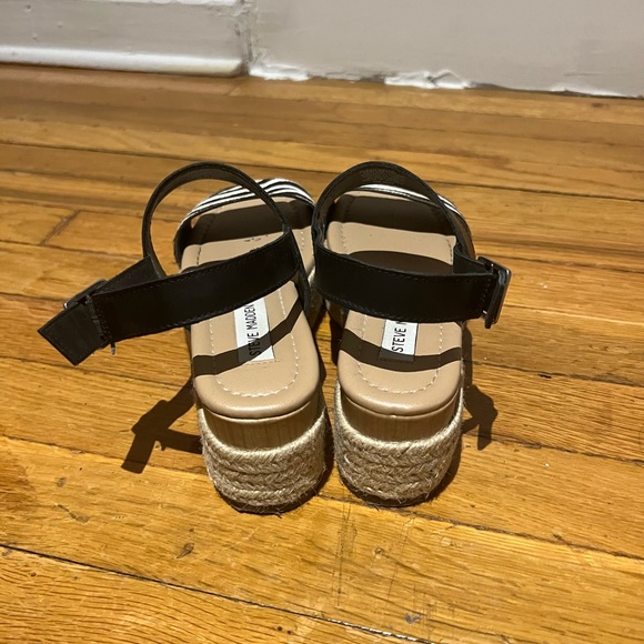 Steve Madden Black And White Zebra Plaform Sandal - Picture 2 of 6